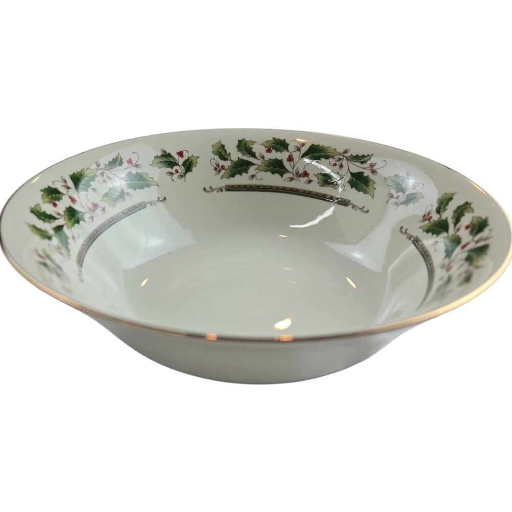 Royal Limited | Holly Holiday 6.5 inch Coupe Bowl-Cereal, Soup, Salad - Picture 3 of 5